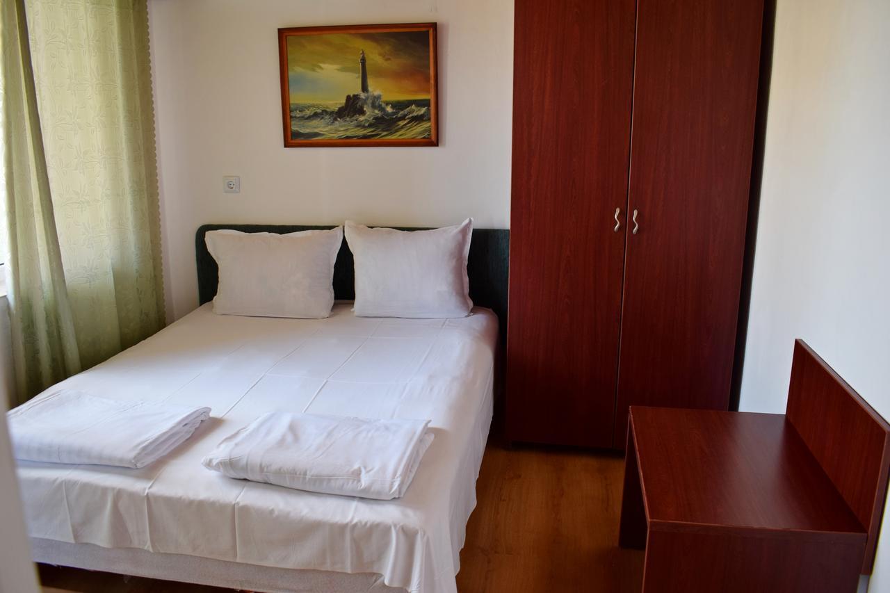 Royal Hostel Varna Ngoại thất bức ảnh